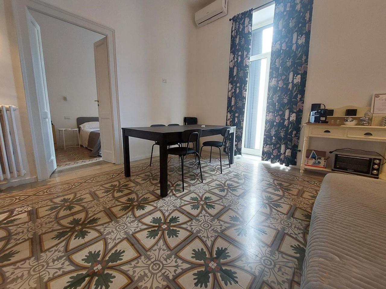 Bari Landlord 242 - Central Station Apartments 外观 照片